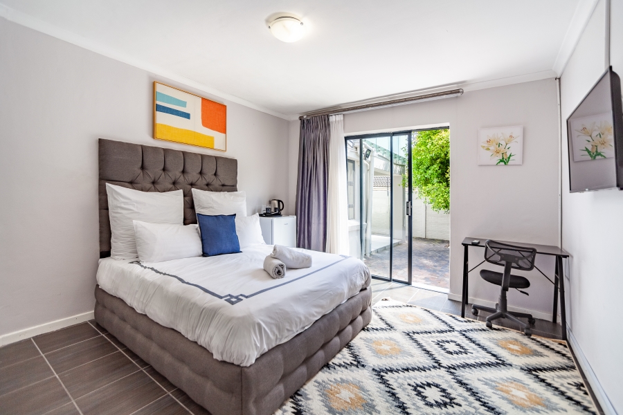 8 Bedroom Property for Sale in Milnerton Ridge Western Cape